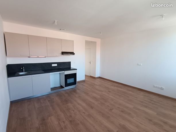 Appartement plein centre au 2ème étage à louer 40m2
