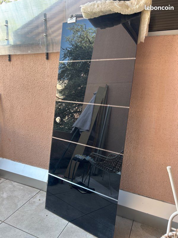 Porte coulissante en verre (image 2)