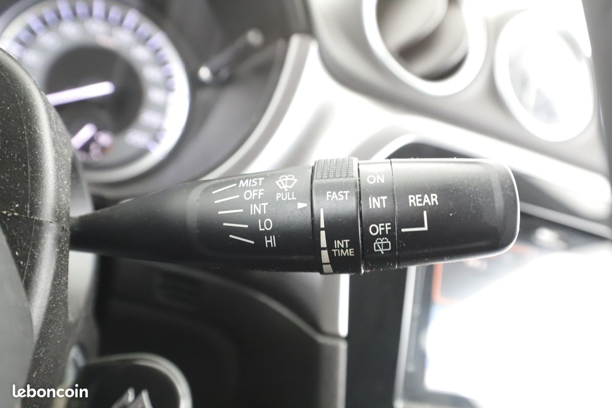 Suzuki Vitara 1.0 BoosterJet Privilege 111 ch (image 21)