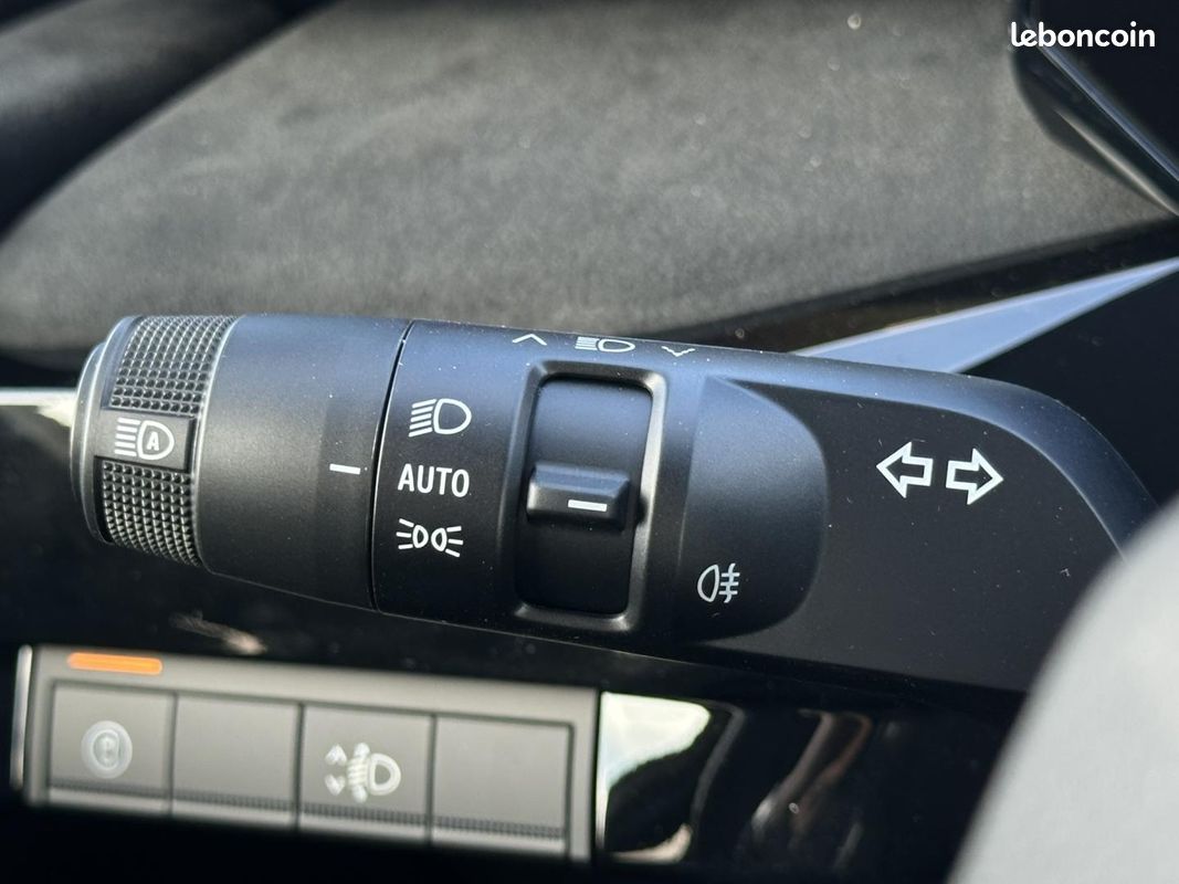 Renault Clio 1.8 E-Tech 160ch full hybrid esprit Alpine (image 25)
