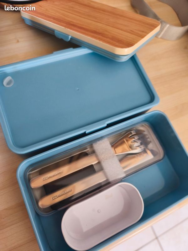 Lunch box (image 1)