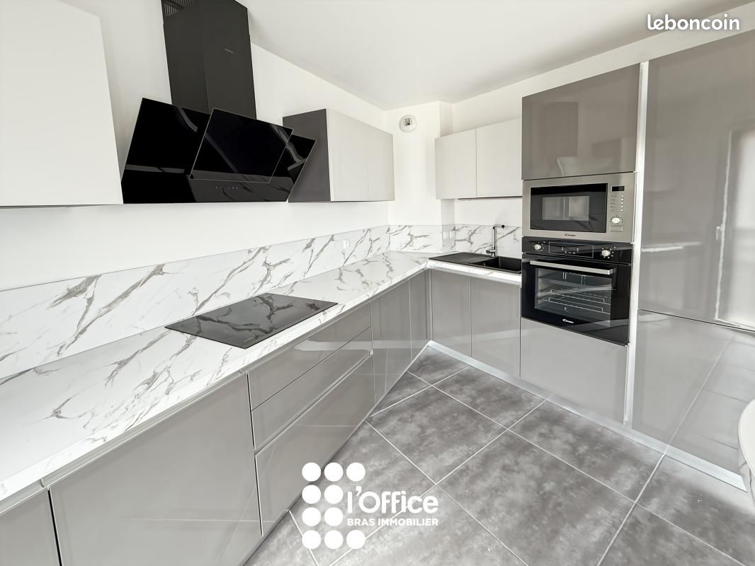 Appartement 4 pièces 125 m² · à Les Sables-d'Olonne · 125 m² · 1 250 €/mois