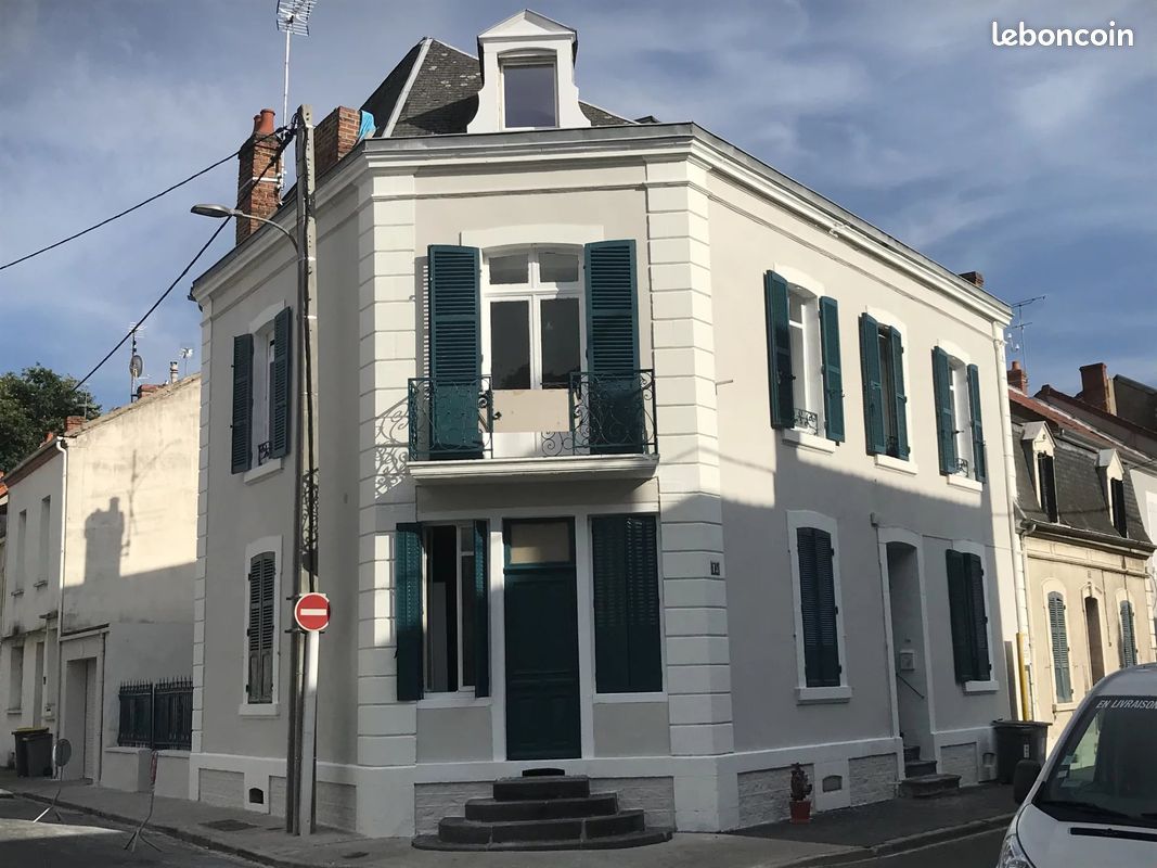 Immeuble 13 pièces 275 m² · à Montluçon · 275 m² · 525 000 €