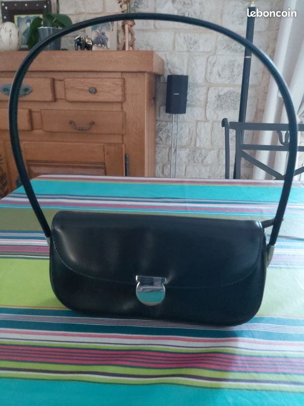 Petit sac noir (image 2)