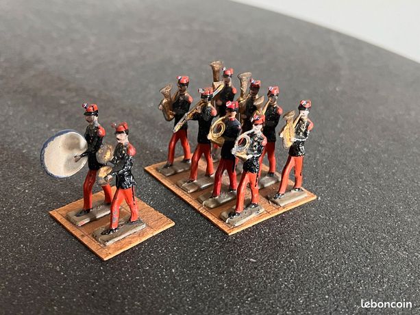Lot De 27 Soldats De Plomb CBG Mignot - Défilé Grande Guerre - Infanterie Française - Occasion