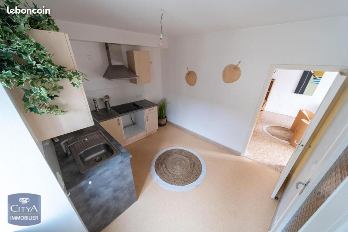 Appartement 4 pièces 75 m² · à Tallende · 75 m² · 665 €