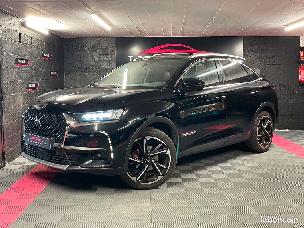 DS DS7 CROSSBACK BlueHDi 180 EAT8 Grand Chic / TOIT OUVRANT / CAMERA 360 / CAR PLAY / TRES BON ETAT 17380 (image 1)