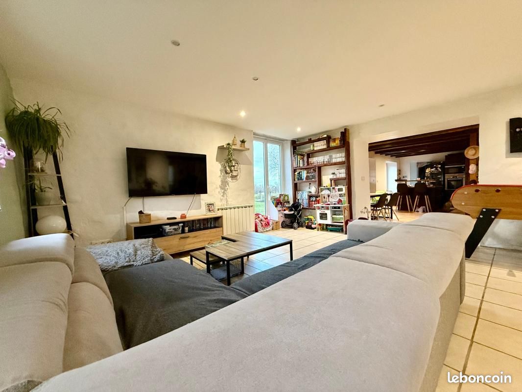 Maison 5 pièces 144 m² · à Saint-Thégonnec Loc-Eguiner · 144 m² · 225 000 €