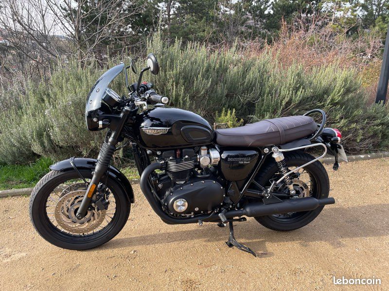 Triumph Bonneville T120 black (image 1)