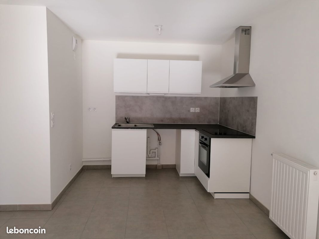 Appartement 3 pièces 61 m² · à Albigny-sur-Saône · 61 m² · 978 €