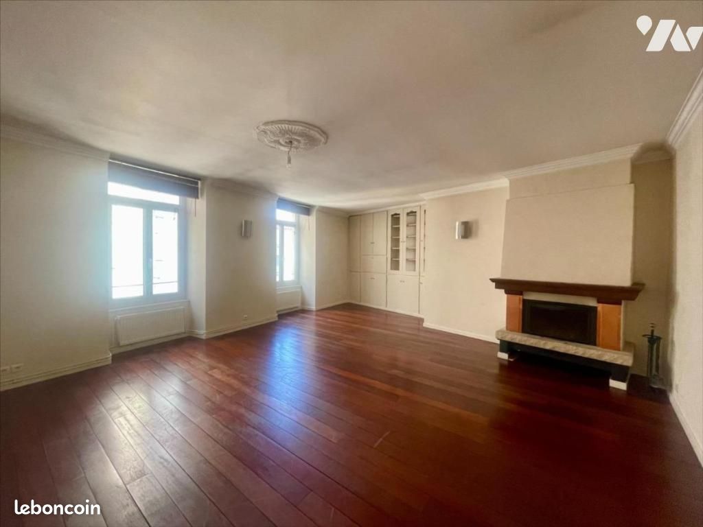 Appartement 6 pièces 203 m² · à Tournon-sur-Rhône · 203 m² · 253 000 €