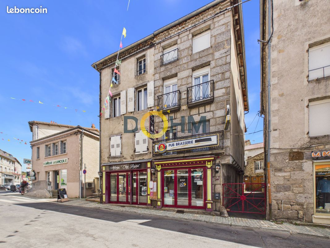 Maison 12 pièces 200 m² · à Saugues · 200 m² · 190 000 €