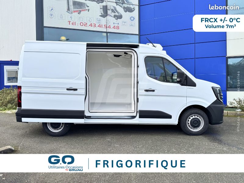 Nissan Interstar (2026) Fourgon Frigorifique Isotherme 7m³ (FRCX) L2H2 2.0 Blue dCi 130ch - Boîte Manuelle (BVM6) - Véhicule frigo isotherme Gruau ❄️ à partir de 779/mois (image 1)