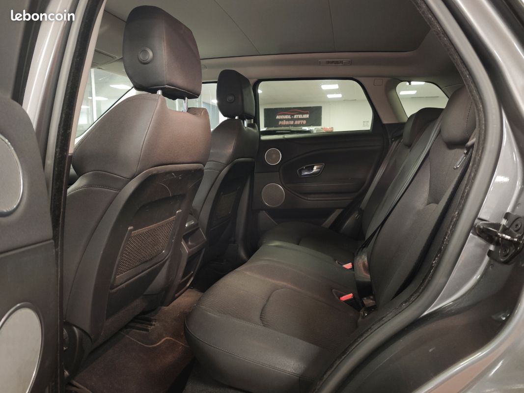 Range rover evoque 2.0 d4d 150 gps bluetooth to pano full année 2017 (image 6)