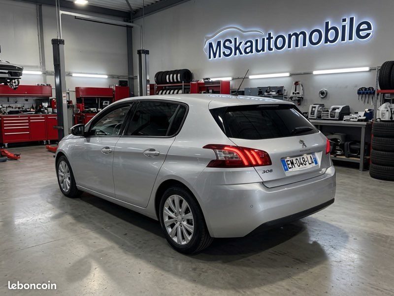 PEUGEOT 308 PHASE II (T9) 1.2 e-THP 12V 110 cv Pack Style - Garantie 6 Mois - ÉTAT IRRÉPROCHABLE (image 4)