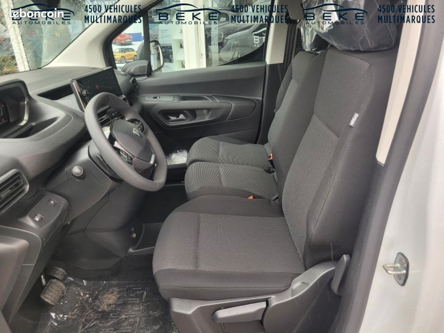 Peugeot Partner 18733 HT HDI 130 EAT8 STANDARD LIGHT 650KGS (image 15)