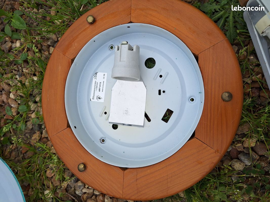 Luminaires (plafonnier et 2 appliques) (image 2)