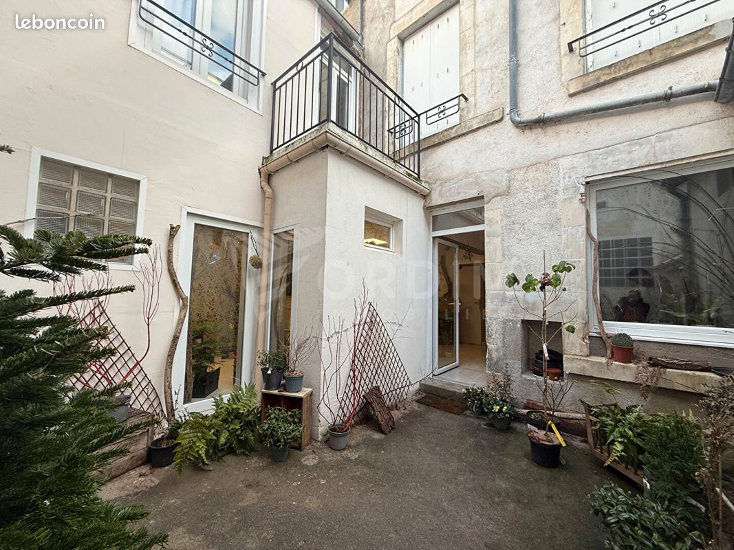 Immeuble 14 pièces 314 m² · à Cosne-Cours-sur-Loire · 314 m² · 310 000 €