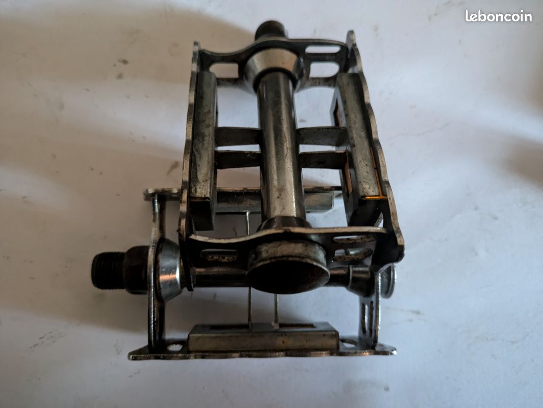 Paire De Pédales Vélo Vintage Lyotard 136R - Acier, Argenté, Course, Fabrication Française