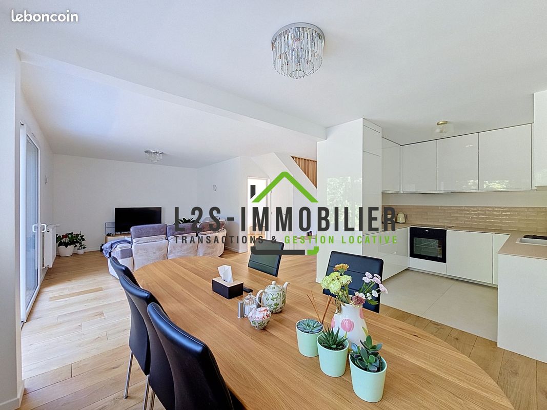 Maison 5 pièces 111 m² · à Domont · 111 m² · 422 000 €