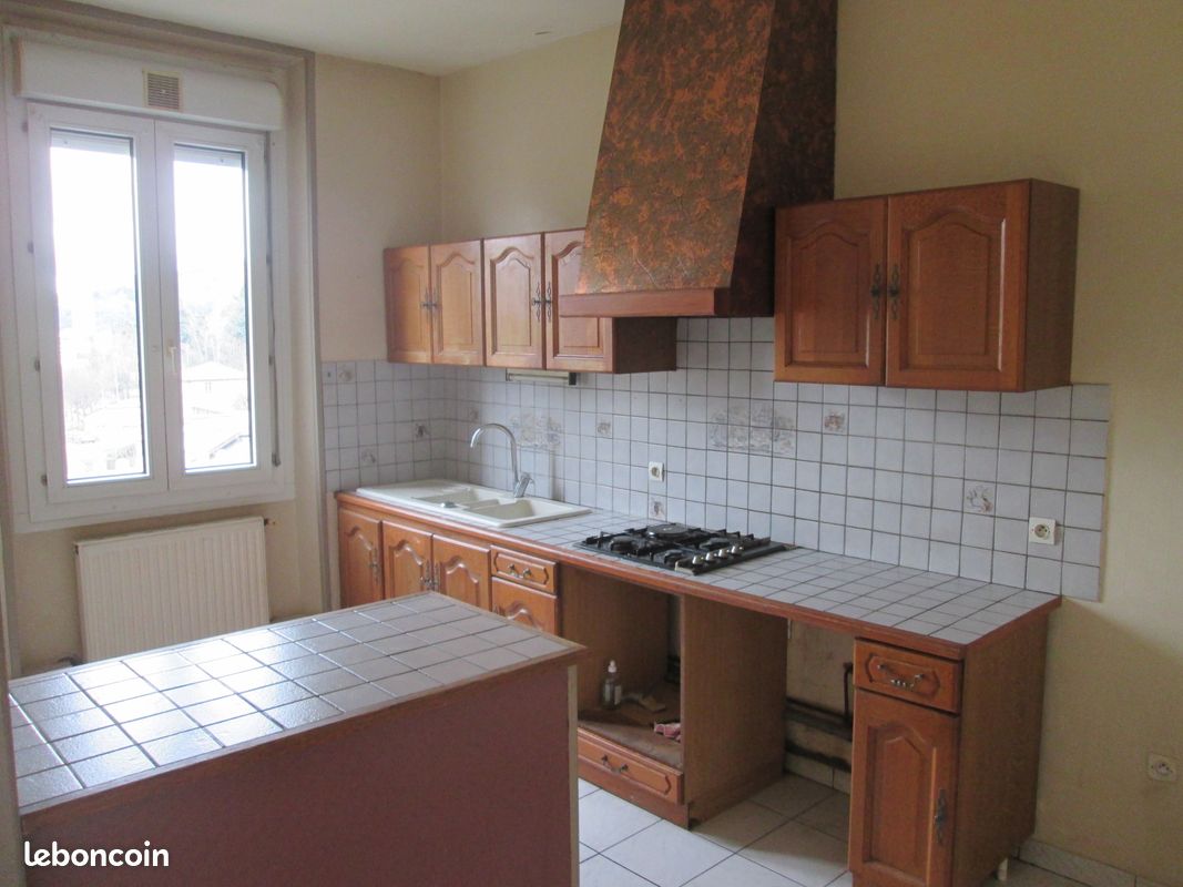 Appartement 3 pièces 63 m² · à Saint-Étienne · 63 m² · 67 000 €
