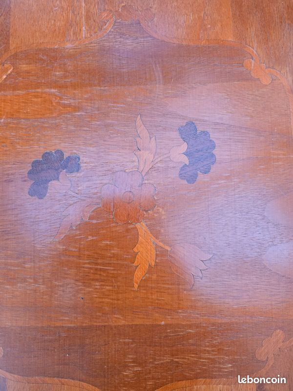 Table (image 3)