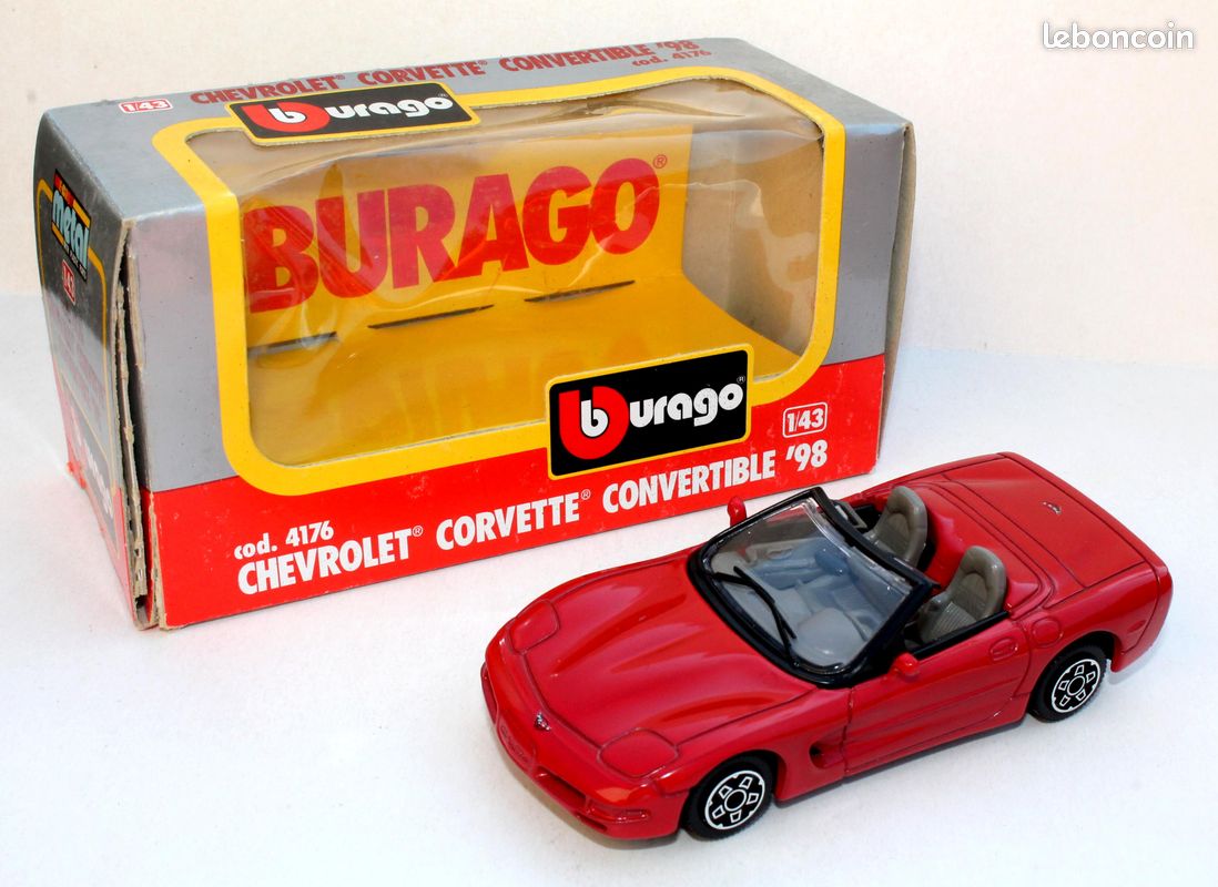 Voiture Miniature Chevrolet Corvette Cabriolet Rouge Burago 1/43 - Occasion