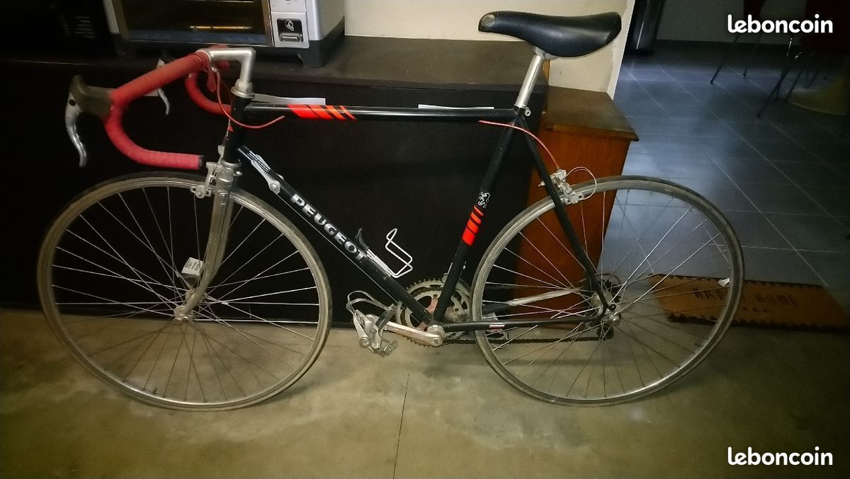 Superbe vélo de course PEUGEOT - Vélos