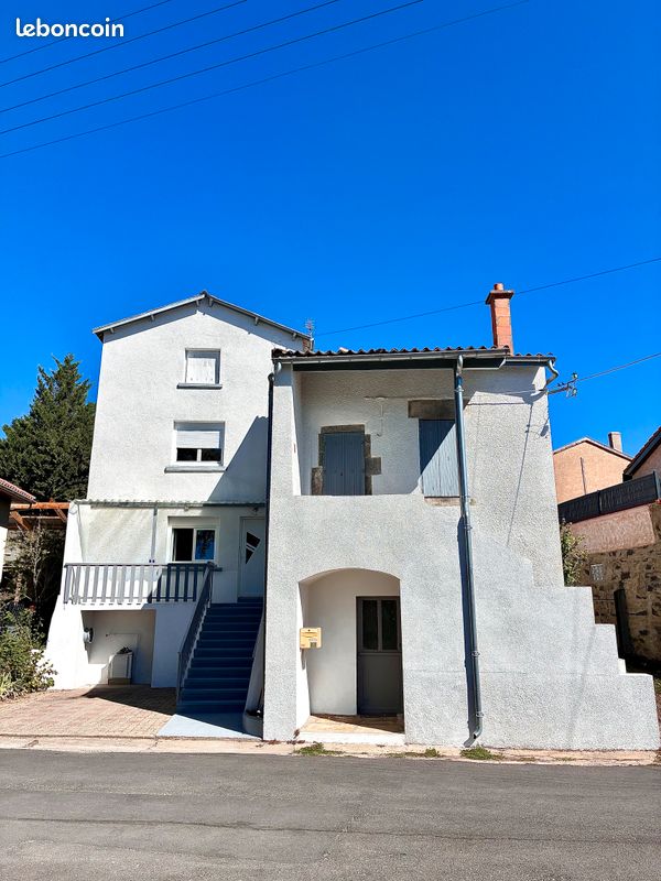 Maison 6 pièces 156 m² · à Saint-Bonnet-près-Riom · 156 m² · 220 000 €