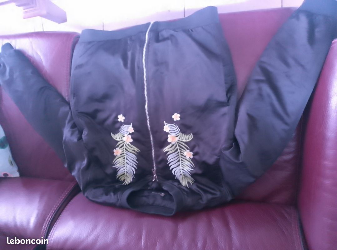 Bombers hiver doublé synthétique satiné fleurs (image 1)
