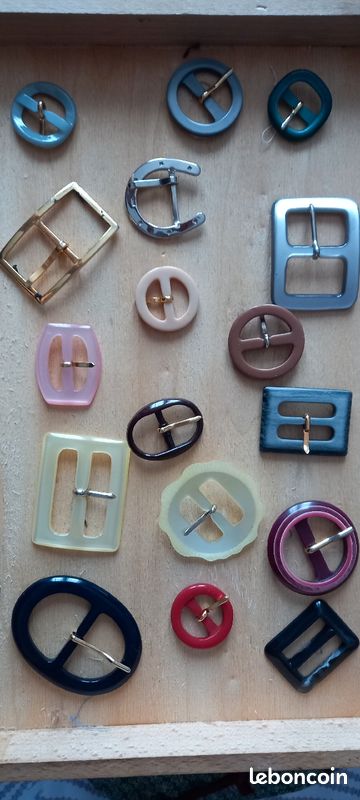 A vendre lot de boucles de ceintures (image 1)