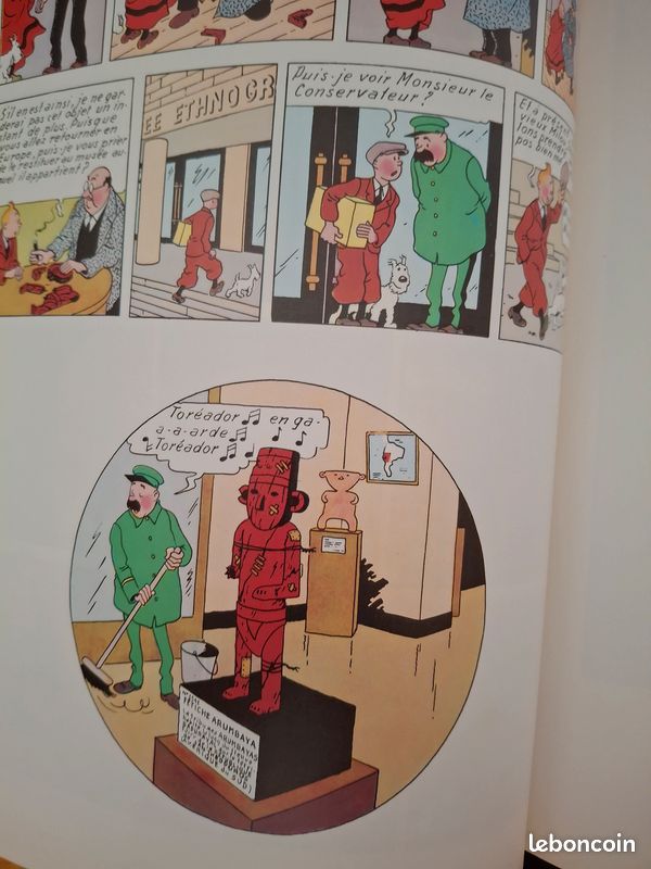 Reliure carton imitation Cuir de 270 pages ( Volume 3 )avec 2 aventures de TINTIN et plusieurs de JO ZETTE et JOCKO ( toutes écrites par Hergé ) (image 12)