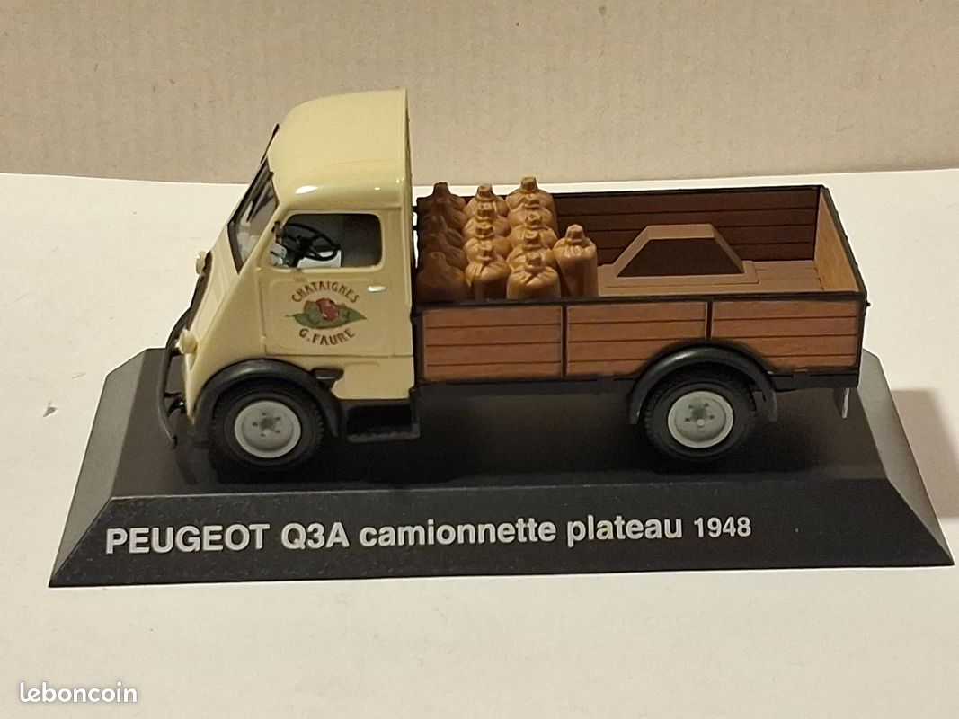 Modèle Réduit Peugeot Q3A Camionnette Plateau 1948 Norev/Hachette 1/43 - Excellent état En Boîte