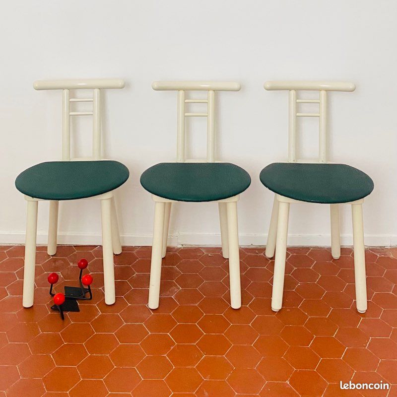 Lot de deux chaises vintage design italien (image 1)