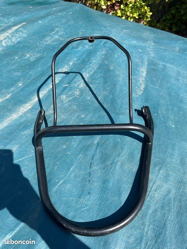 Grille avant booster MBK ou yamaha (image 1)
