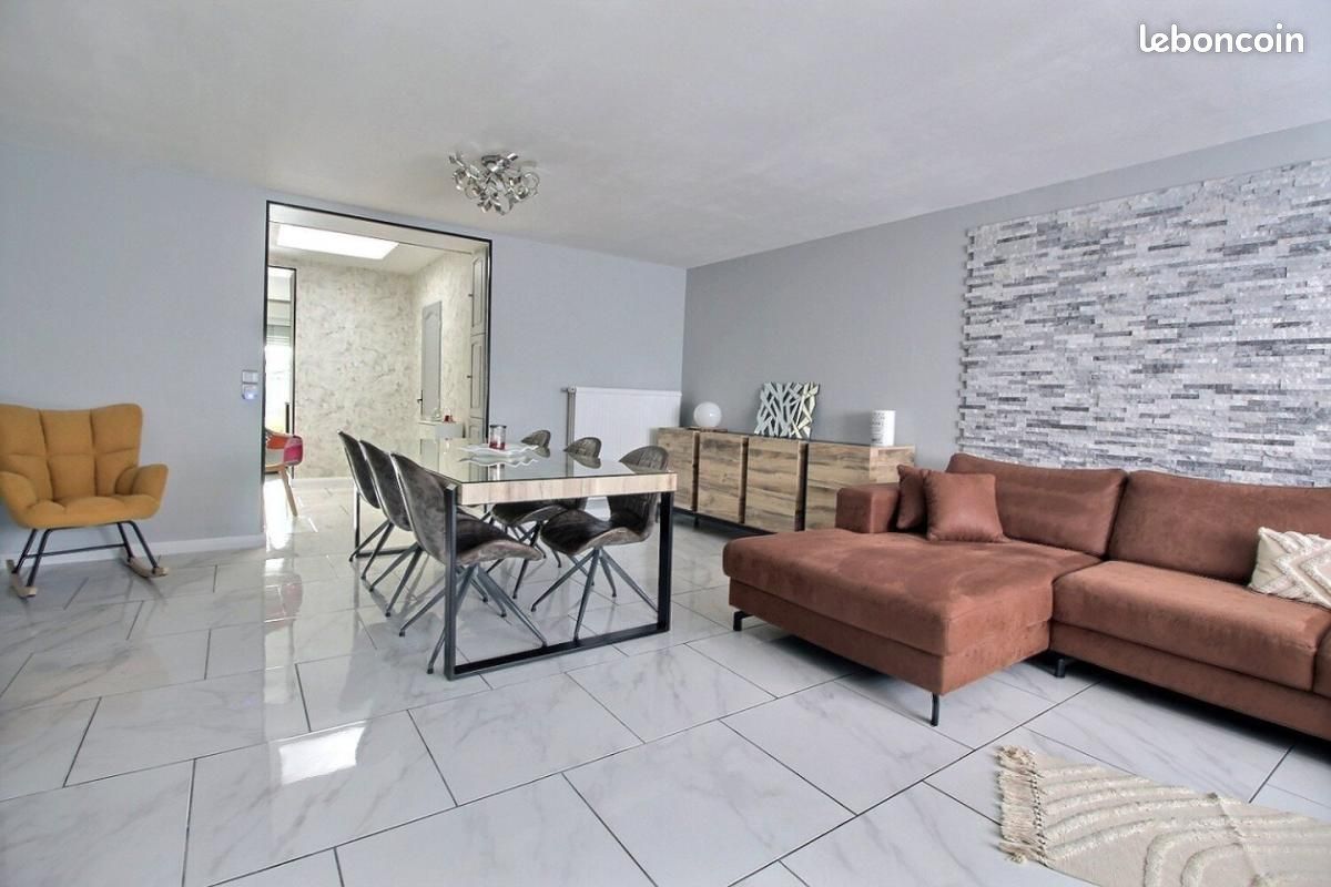 Maison 5 pièces 111 m² · à Wattrelos · 111 m² · 255 000 €