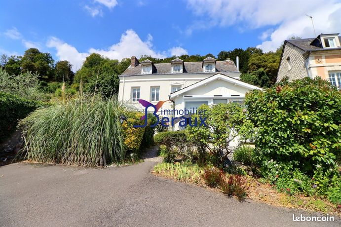 Propriété 8 pièces 158 m²