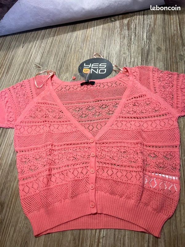 Haut court en crochet couleur corail en coton (image 2)