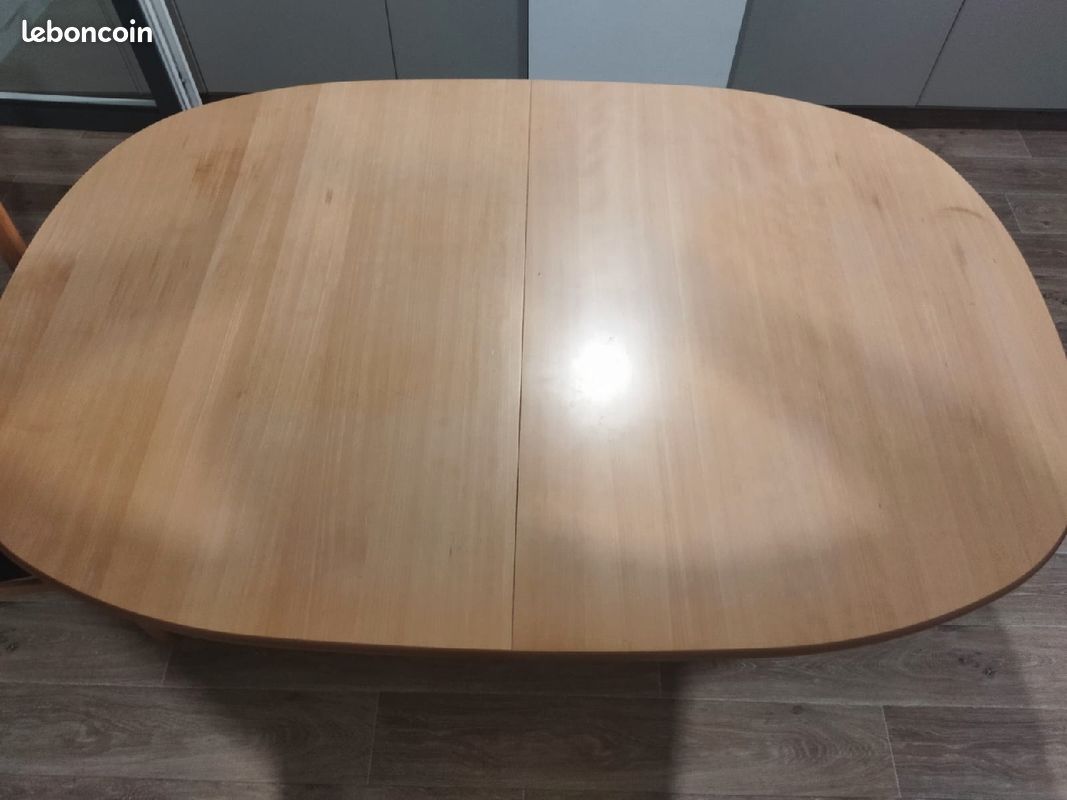 Table et chaises (image 1)