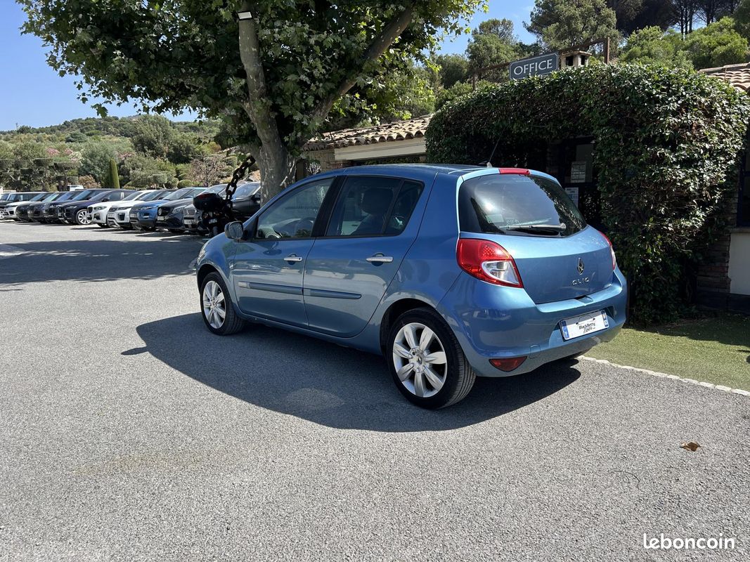 RENAULT CLIO 1.6i 16V - 110 - BVA Euro 5 III BERLINE Exception TomTom PHASE 2 (image 3)