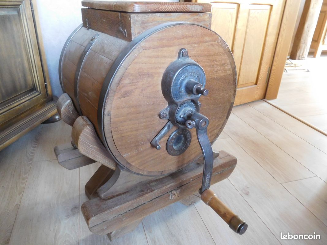 Baratte à beurre ancienne (image 1)