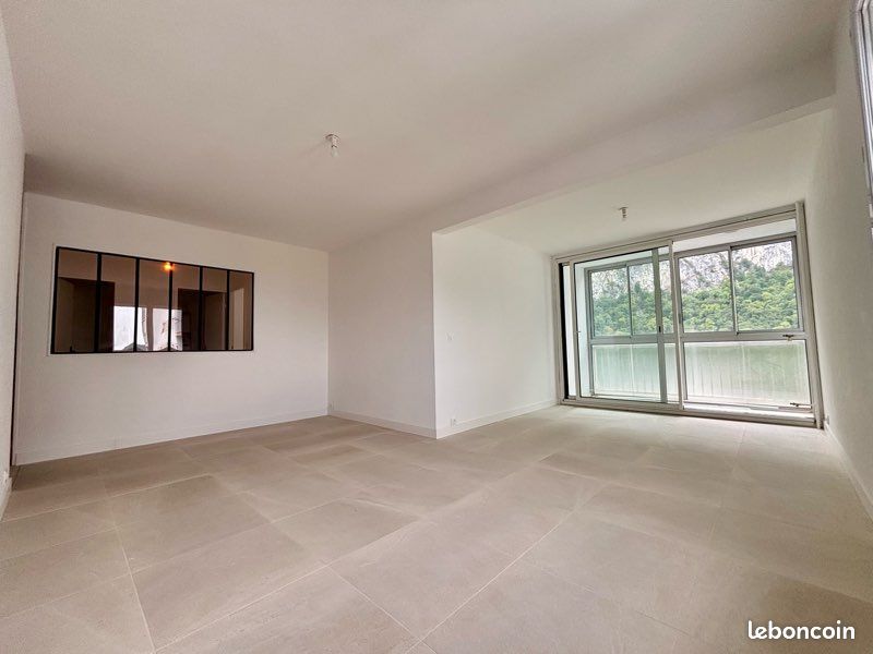Appartement 3 pièces 71 m² · à Sassenage · 71 m² · 145 000 €