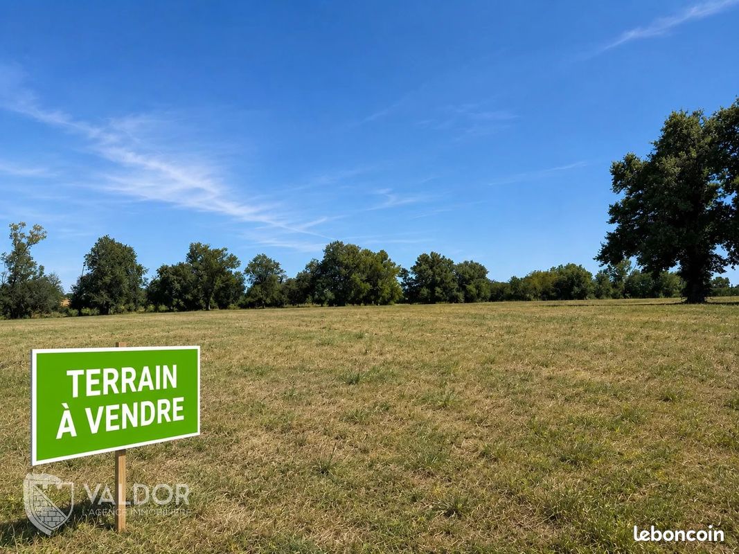 Terrain 640 m² · à Francheleins · 640 m² · 105 000 €