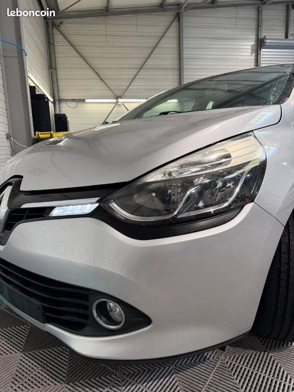 Renault Clio 1.5 DCI 90 ENERGY EXPRESSION GARANTIE 1 AN (image 6)