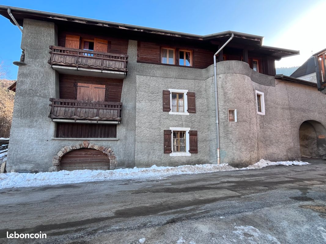 Maison 8 pièces 200 m² · à Val-Cenis · 200 m² · 318 000 €
