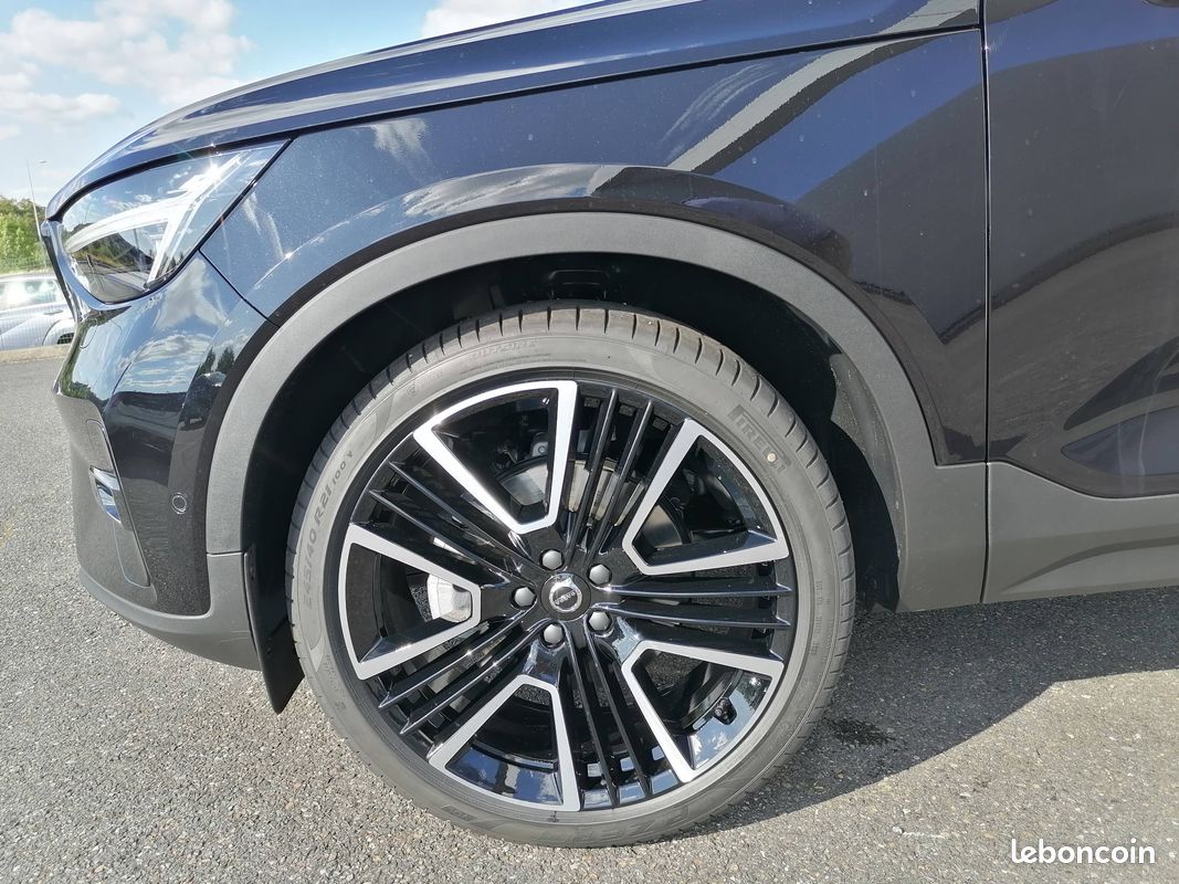 VOLVO XC40 B3 163 ch DCT7 Ultra (image 11)