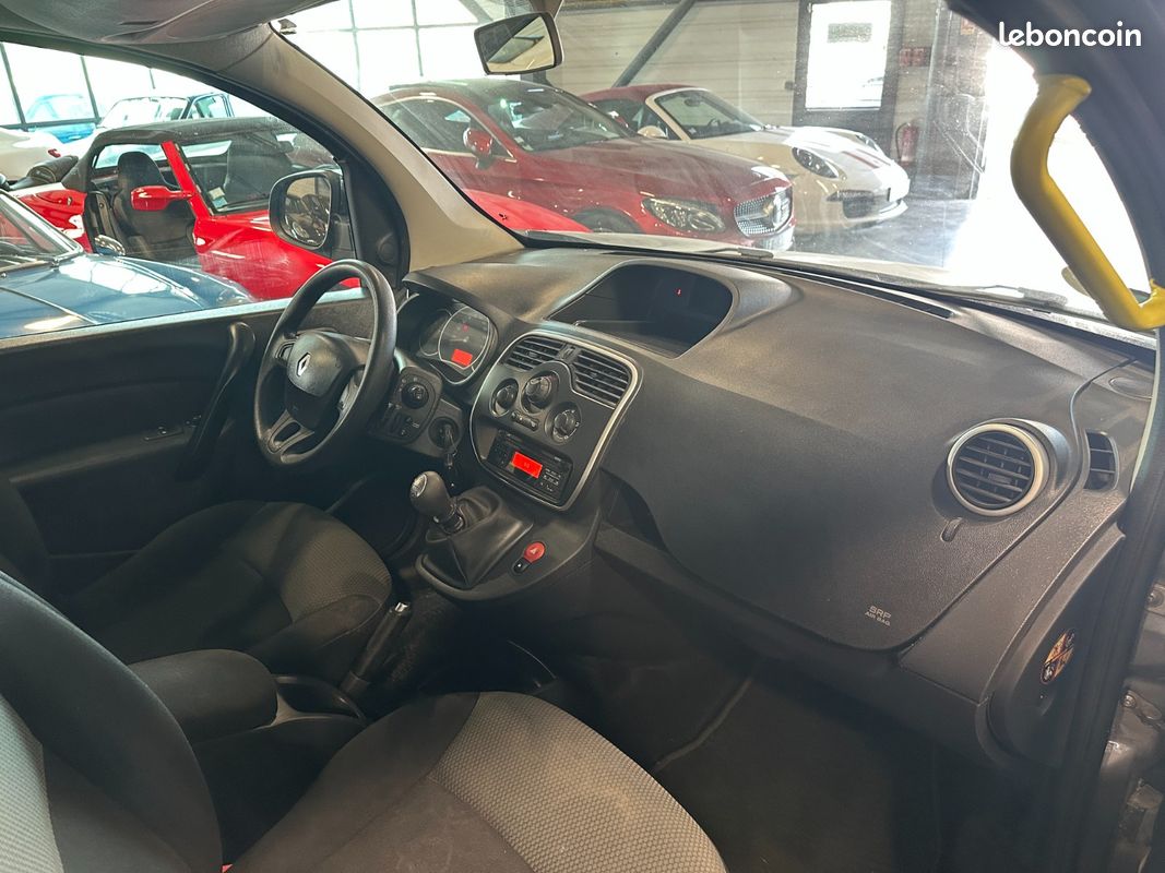 RENAULT KANGOO EXPRESS BLUE DCI 95 tpmr rampe - pour fauteuil roulant - 11/2020 - doubles porte lateral (image 12)