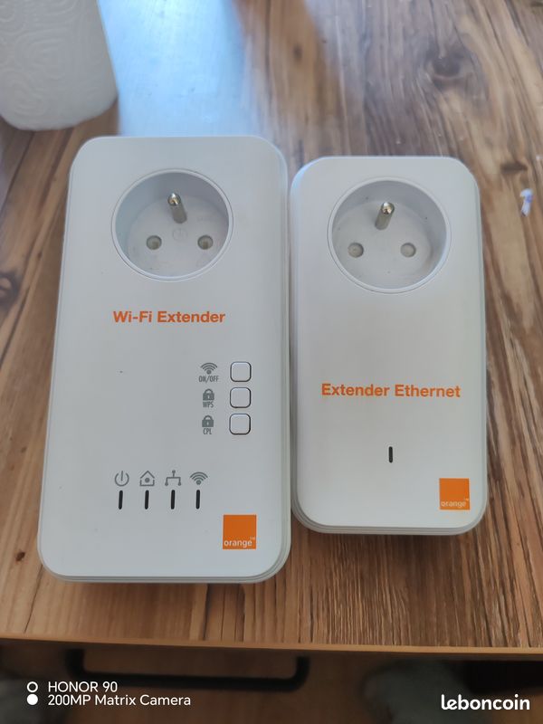 Wifi extender orange (image 1)