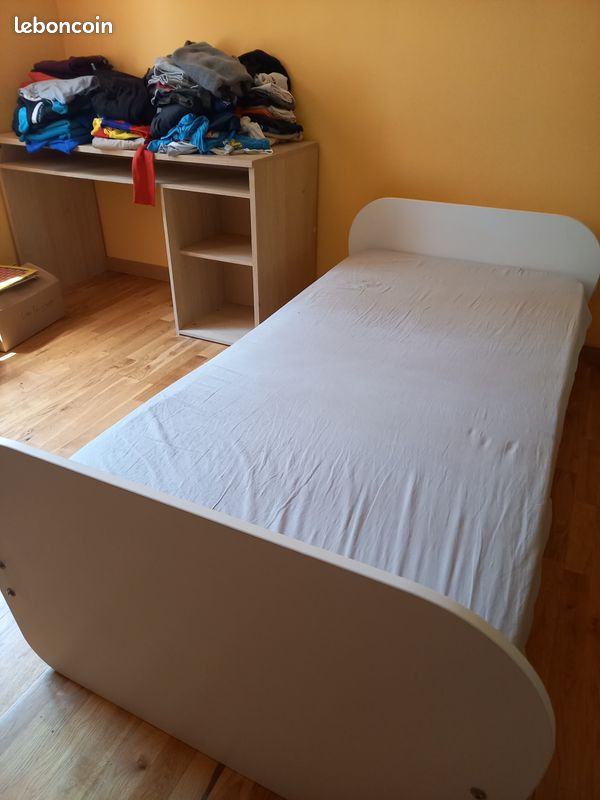 Lit plus matelas vert baudet blanc 90. Très bon état. Peu servi (image 2)