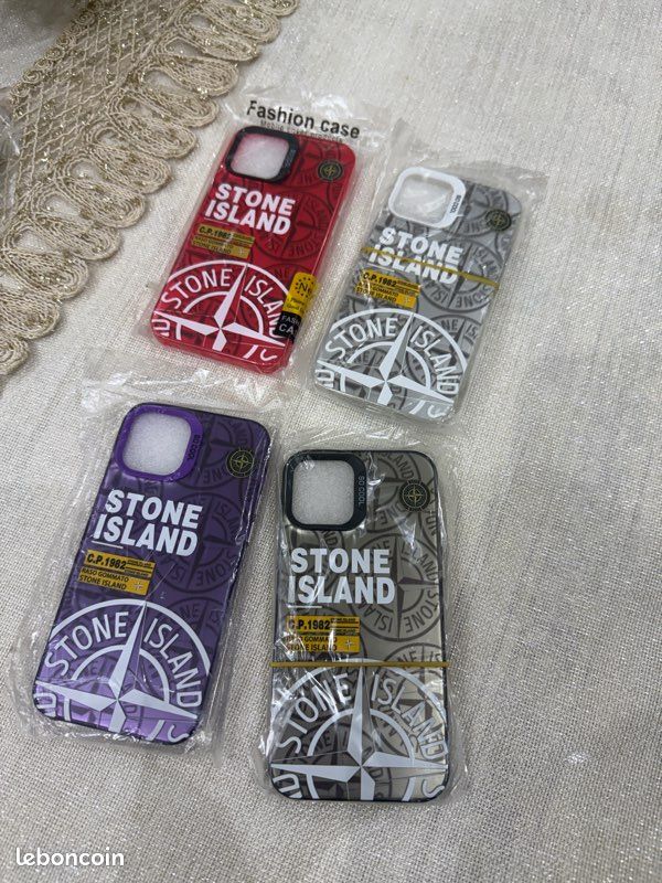 Stone Island coque iPhone 11 rouge Nouveau Modèle Cagoule Rose etuie neuf